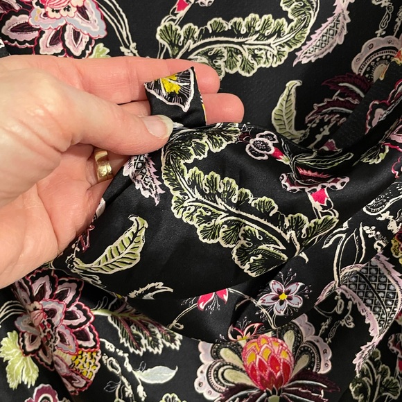 5a7 cinq a sept Blouse Small 100% Silk Black & Multi Floral & Paisley Smocked - Picture 6 of 11
